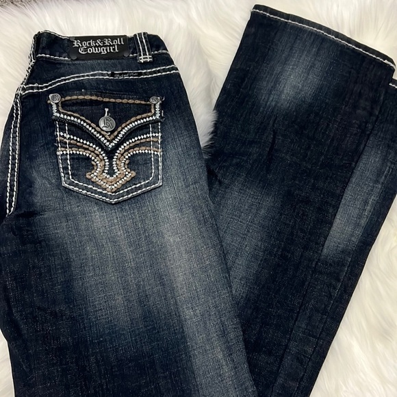 Rock & Roll Cowgirl Denim - Rock ‘n roll cowgirl jeans 26 x 34 mid rise